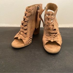 Dolce Vita Soft Leather Heels Size 6.5